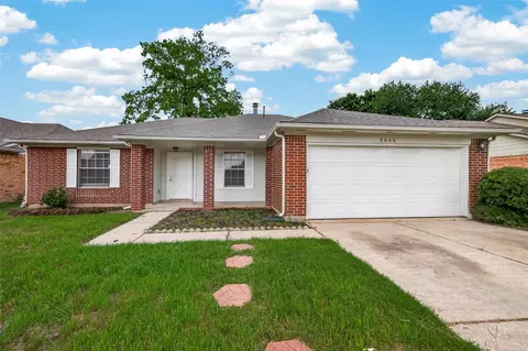 9046 Smokehollow Dr, Houston, TX 77064