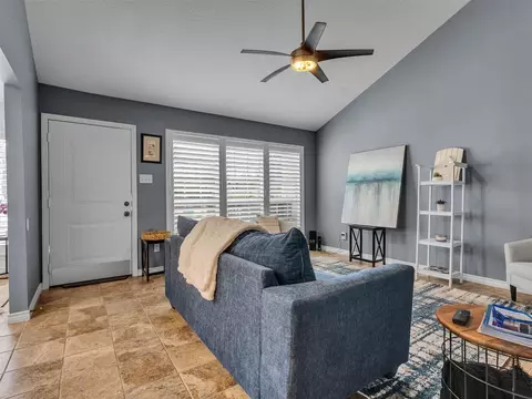 10109 Schaper Rd, Galveston, TX 77554