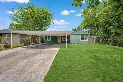 6638 Thornwall St, Houston, TX 77092