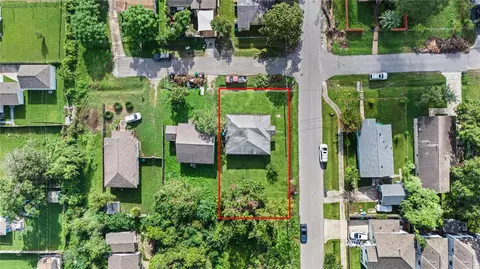 204 Blueberry St, Houston, TX 77018