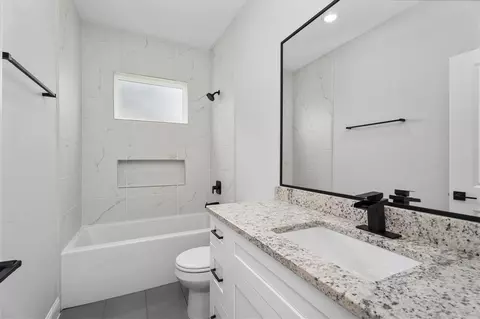 Bath - 11442 Durant Dr, Conroe, TX 77306 photo 3 of 6