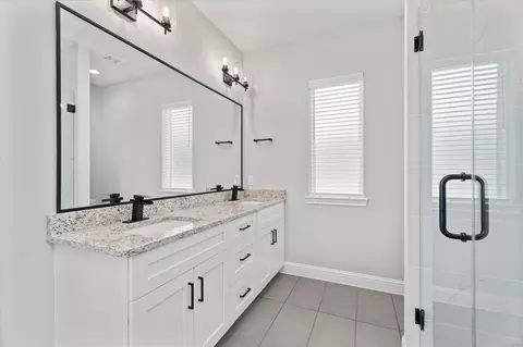 Bath - 11442 Durant Dr, Conroe, TX 77306 photo 1 of 6