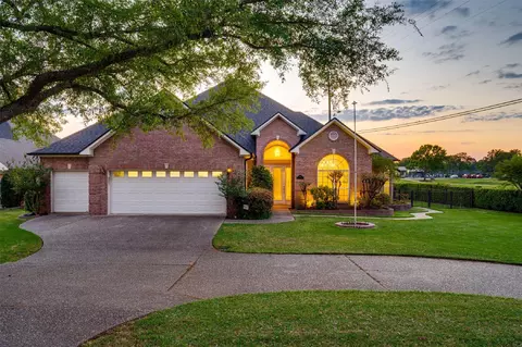 100 Clear View Dr, Bullard, TX 75757