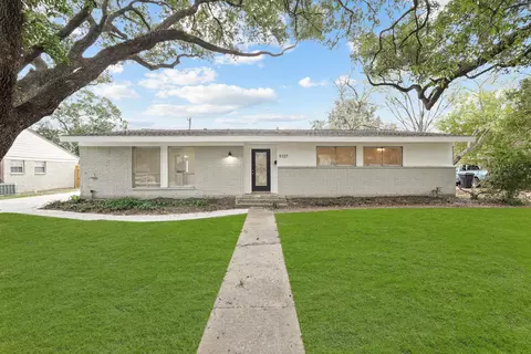 5127 W Bellfort Ave, Houston, TX 77035