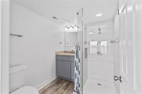 Bath - 239 Redfish Dr, Freeport, TX 77541 photo 3 of 3