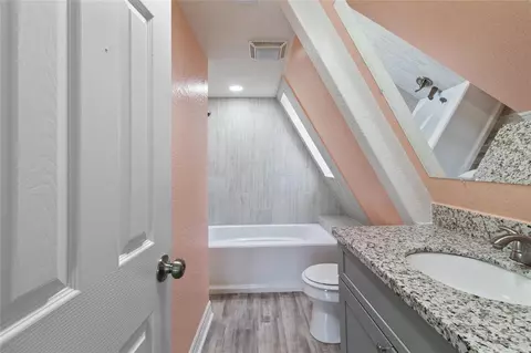 Bath - 239 Redfish Dr, Freeport, TX 77541 photo 2 of 3