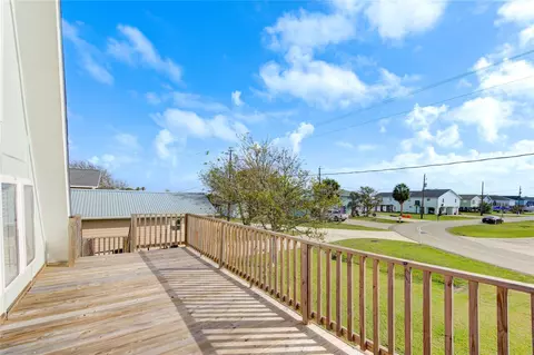 Exterior - 239 Redfish Dr, Freeport, TX 77541 photo 4 of 10