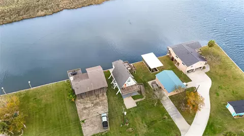 View/Area - 239 Redfish Dr, Freeport, TX 77541 photo 2 of 9