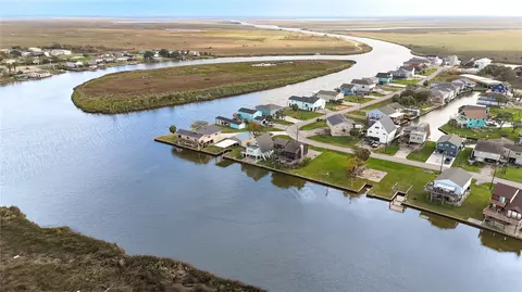 View/Area - 239 Redfish Dr, Freeport, TX 77541 photo 6 of 9