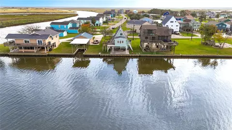 View/Area - 239 Redfish Dr, Freeport, TX 77541 photo 8 of 9