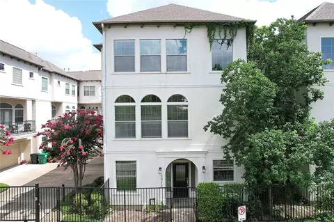 5914 Center St, Houston, TX 77007