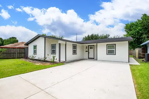 2114 Linden Creek Ln, Houston, TX 77017