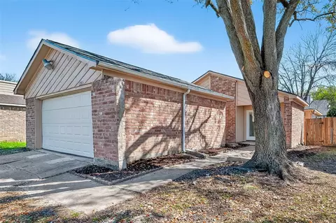 12815 Maxfield Dr, Houston, TX 77082