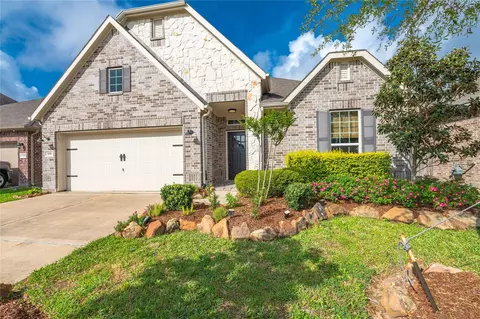 1851 Belle Pl, Alvin, TX 77511