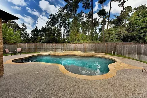 126 Hearthshire Cir, The Woodlands, TX 77354