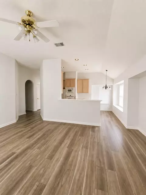 4231 Applerock Dr, Baytown, TX 77521