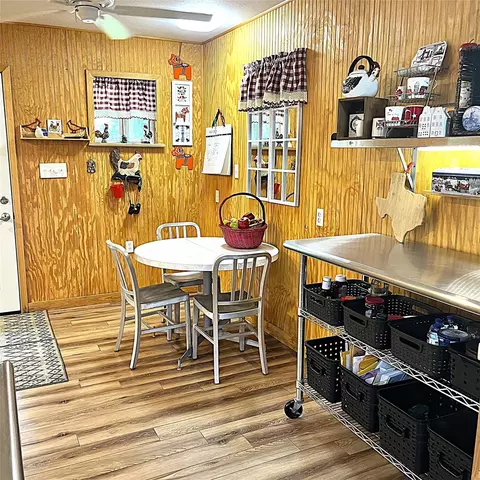 Kitchen - 5002 Fm 811, Centerville, TX 75833 photo 4 of 5