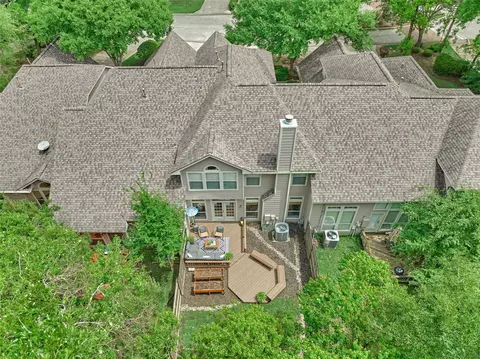 7 W Greenhill Terrace Pl, The Woodlands, TX 77382