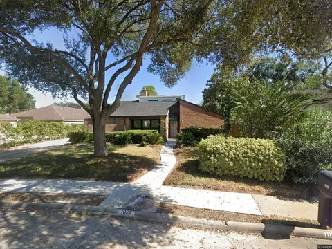 1027 Arrow Hill Rd, Houston, TX 77077