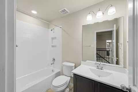 Bath - 24526 Grayson Falls Ln, Spring, TX 77389 photo 4 of 5