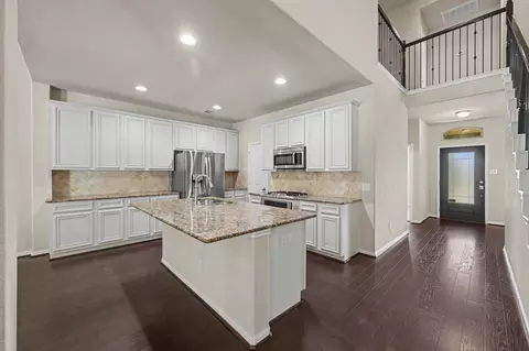 Entry Way - 24526 Grayson Falls Ln, Spring, TX 77389 photo 2 of 4