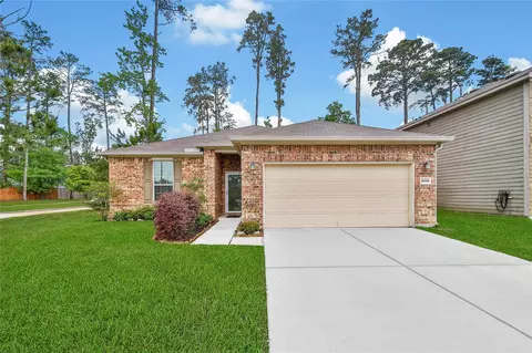 2114 Lost Timbers Dr, Conroe, TX 77304
