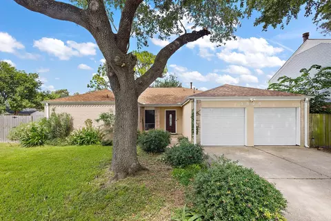 3826 Quitman Dr, Pasadena, TX 77505