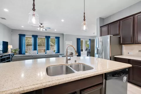 Kitchen - 3311 Sunlight Hill Ln, Spring, TX 77386 photo 9 of 9