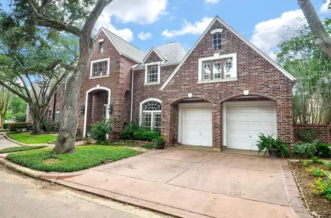 19 Ambleside Crescent Dr, Sugar Land, TX 77479