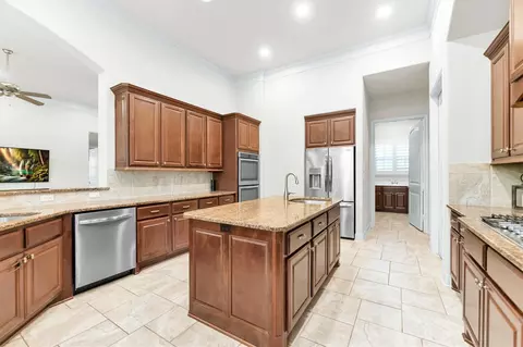 Kitchen - 1735 Opal Trl, Willis, TX 77378 photo 4 of 5