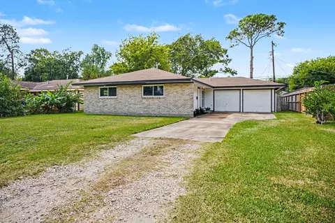 1317 N Natchez Dr, Texas City, TX 77591