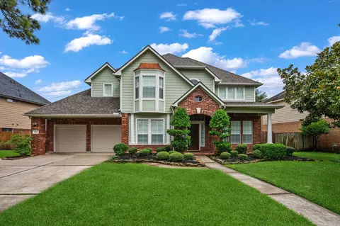 8026 Trophy Place Dr, Humble, TX 77346