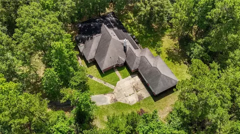 391 Skipper Ln, Montgomery, TX 77316