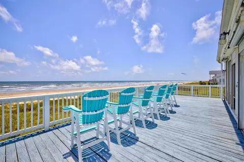 21220 Gulf Dr, Galveston, TX 77554