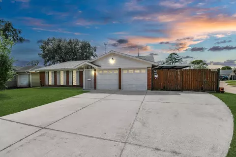 530 Westshire Dr, Houston, TX 77013