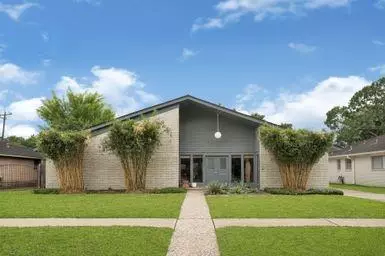 6023 Dumfries Dr, Houston, TX 77096