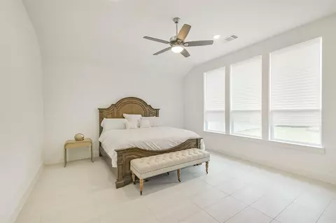 Bedroom - 26923 Longwood Ledge Dr, Spring, TX 77389 photo 1 of 7