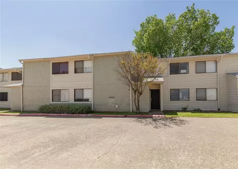 4509 Carter Creek Pkwy #7, Bryan, TX 77802