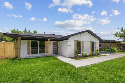 3005 Barberry Dr, Houston, TX 77051