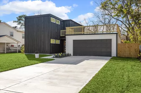 212 N Forrest Ave, La Porte, TX 77571