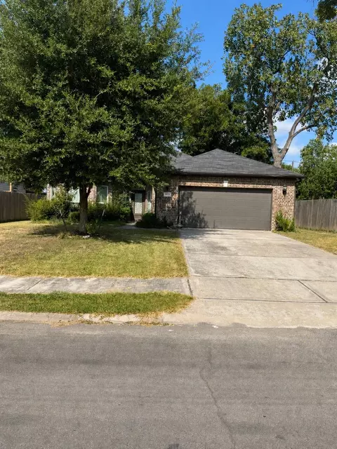 8150 Sharondale Dr, Houston, TX 77033