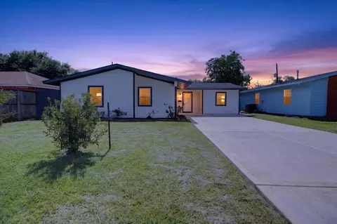 2114 Linden Creek Ln, Houston, TX 77017