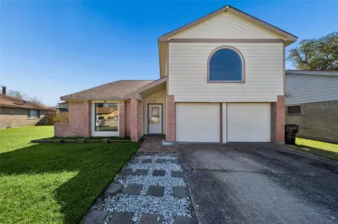 3311 Walhalla Dr, Houston, TX 77066