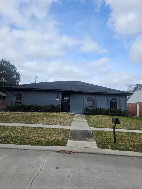 2012 Sunset Ct N, League City, TX 77573