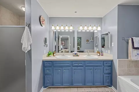 Bath - 268 Deep Spgs, Trinity, TX 75862 photo 1 of 3