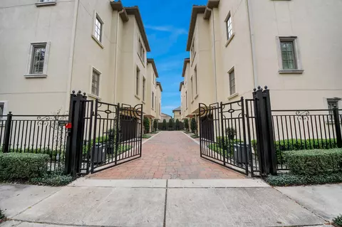 2407 Brazoria St #B, Houston, TX 77019