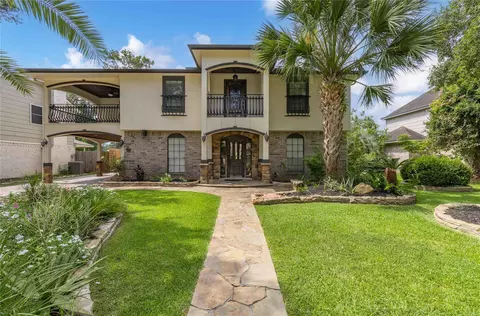 7615 Fernbrook Ln, Houston, TX 77070