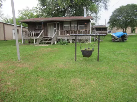 50 Lakeview Dr, Point Blank, TX 77364