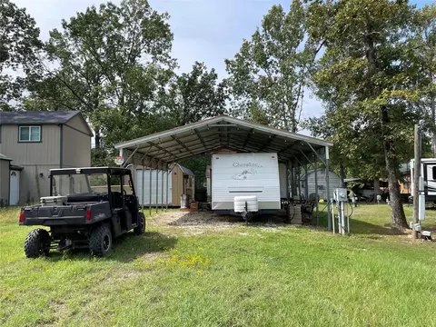 30 Casablanca Dr, Point Blank, TX 77364