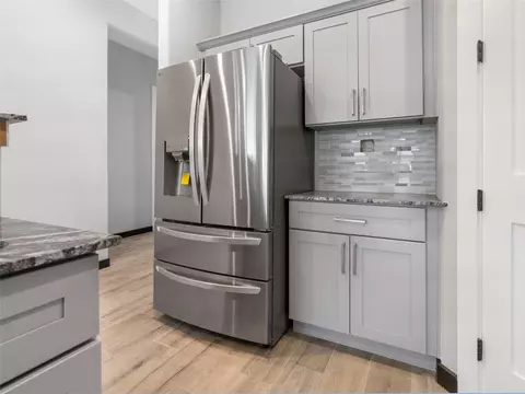 Kitchen - 209 Silverleaf St, Sweeny, TX 77480 photo 7 of 10
